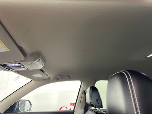 Used 2025 Volkswagen Atlas SE image 20