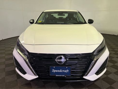 Certified 2025 Nissan Altima 2.5 SV image 2