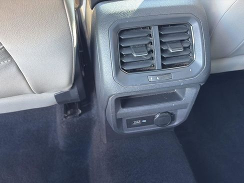 Used 2020 Volkswagen Tiguan SE R-Line image 17