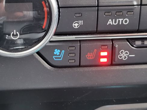 Used 2019 Ford Expedition XLT w/ Equipment Group 202A image 20