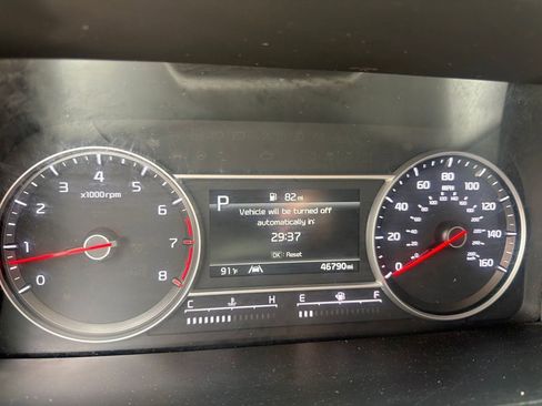Used 2023 Kia Sorento S w/ Panoramic Sunroof Package FWD image 10