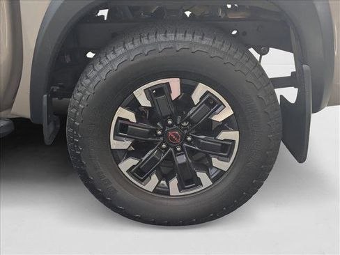 Used 2023 Nissan Frontier PRO-4X w/ Pro Convenience Package image 21