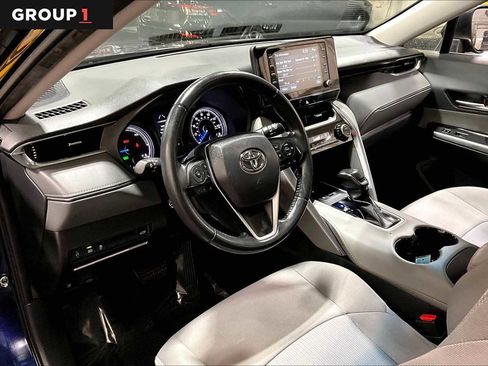 Certified 2021 Toyota Venza LE image 17