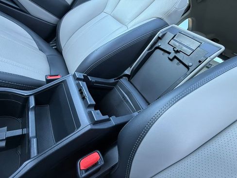 Used 2023 Subaru Forester Limited image 27