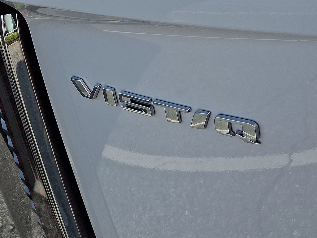 New 2027 Cadillac Vistiq Luxury w/ LPO, Floor Liner Package AWD/4WD image 11