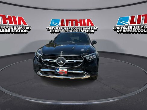 Used 2023 Mercedes-Benz GLC 300 4MATIC image 3
