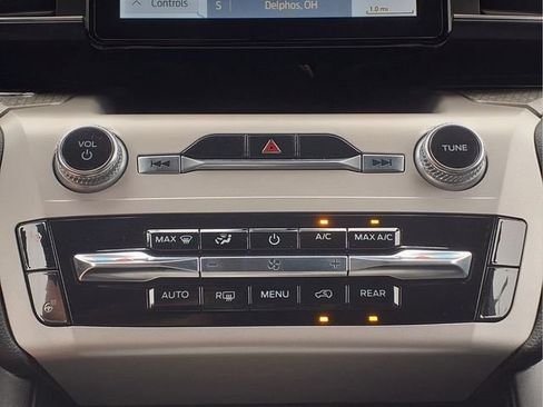 Used 2024 Ford Explorer Timberline w/ Timberline Technology Package AWD/4WD image 26
