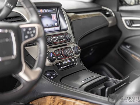 Used 2015 GMC Yukon Denali w/ Premium Package image 23