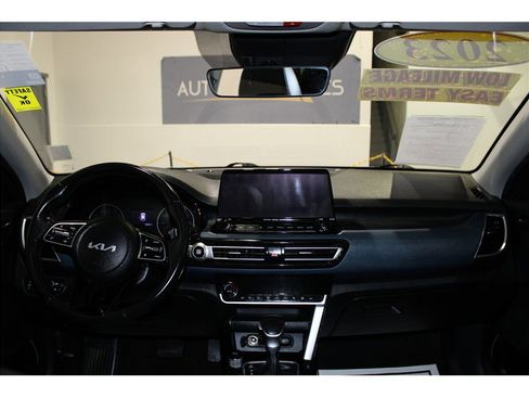 Used 2023 Kia Seltos Nightfall Edition image 14