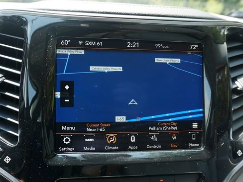 Used 2019 Jeep Cherokee Limited w/ Technology Group FWD image 11