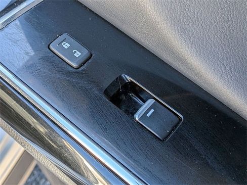 Used 2023 MAZDA CX-9 Touring image 38