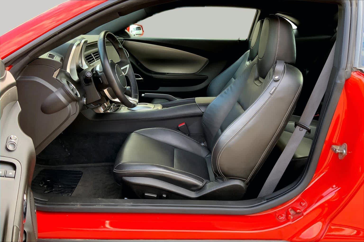 Used 2010 Chevrolet Camaro LT w/ RS Package RWD image 7