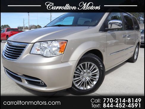 Used 2016 Chrysler Town & Country Touring-L w/ Driver Convenience Group FWD image 1