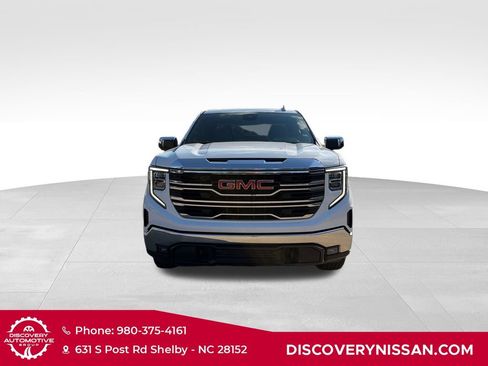 Used 2025 GMC Sierra 1500 SLT AWD/4WD image 2