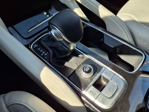 Used 2022 Kia Telluride EX w/ EX Premium Package FWD image 13