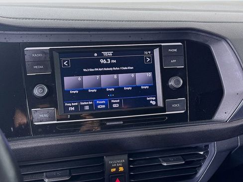 Used 2023 Volkswagen Jetta SE image 14