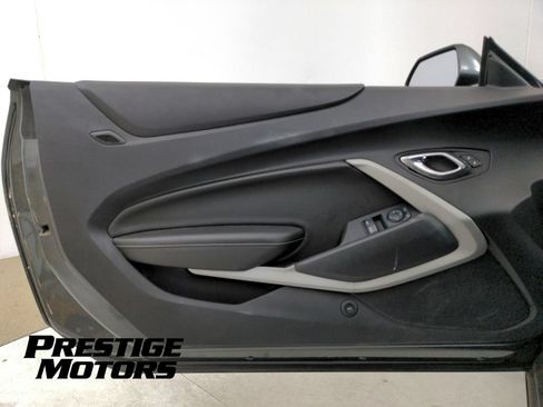 Used 2016 Chevrolet Camaro LT RWD image 35