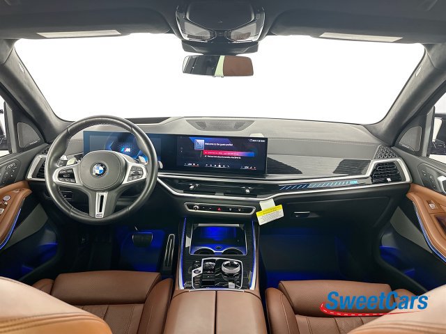 Used 2025 BMW X7 M60i AWD/4WD image 16