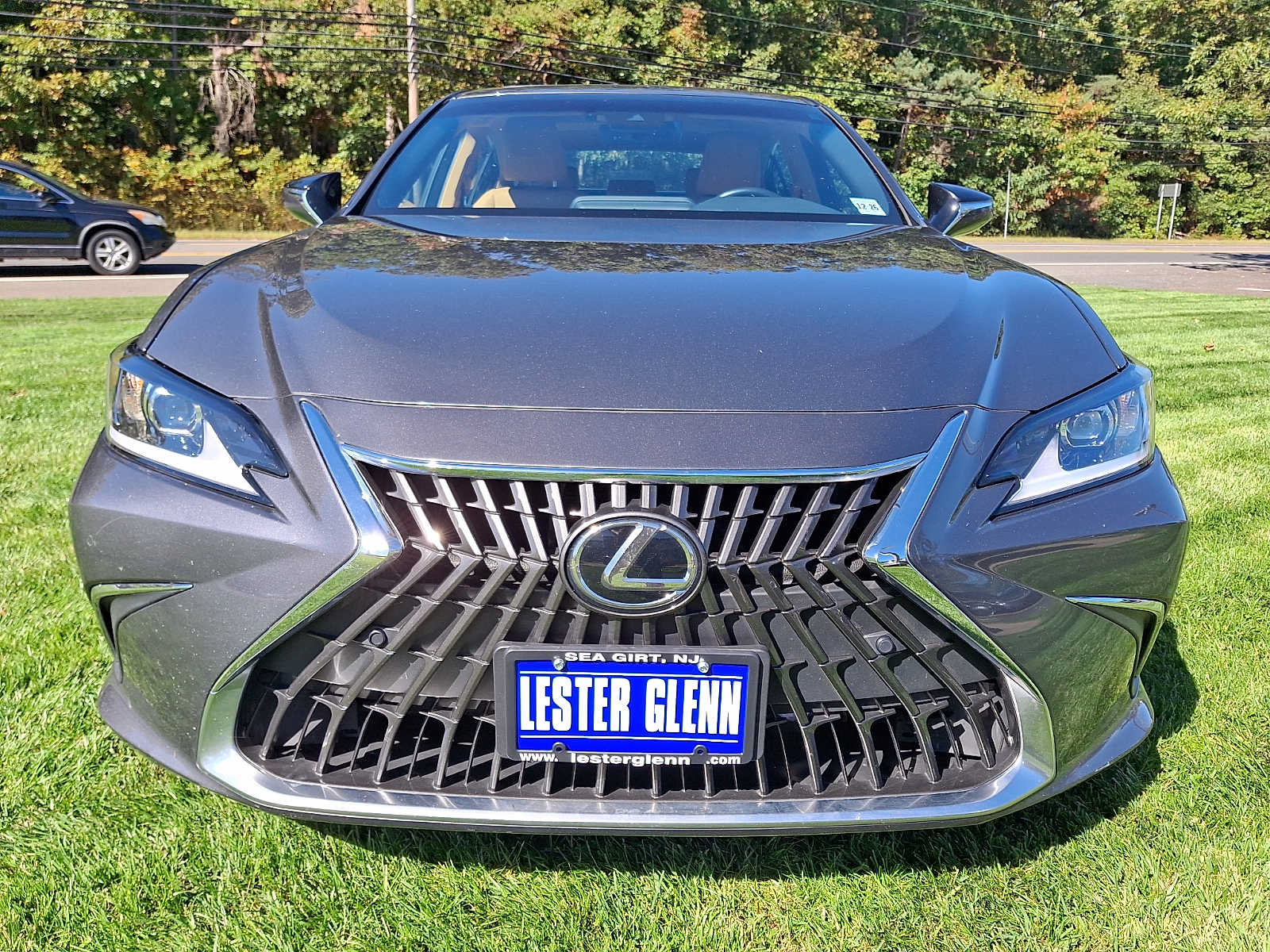 Used 2022 Lexus ES 350 w/ Premium Package FWD image 2
