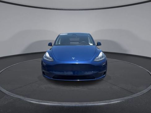 Used 2023 Tesla Model Y Long Range AWD/4WD image 4