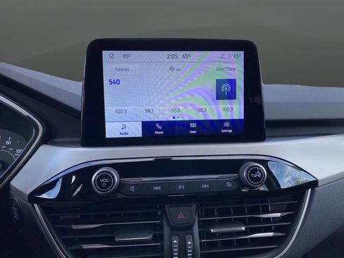 Used 2022 Ford Escape SEL image 18