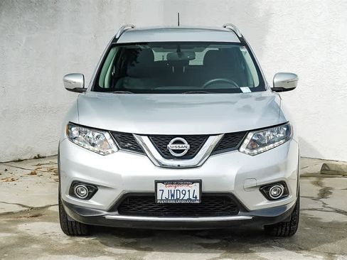 Used 2015 Nissan Rogue SV w/ SV Family Package image 2