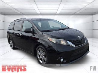 Used 2014 Toyota Sienna SE 360° Tour