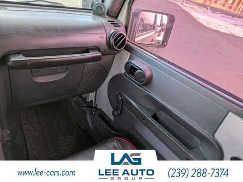 Used 2007 Jeep Wrangler Unlimited X w/ Trailer Tow Group AWD/4WD image 12