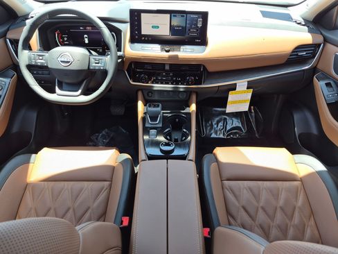 New 2026 Nissan Rogue Platinum AWD/4WD image 11