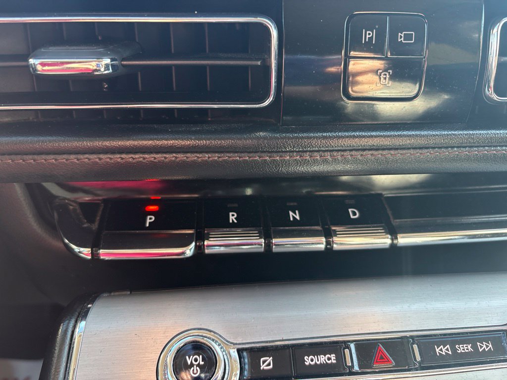 Used 2023 Lincoln Aviator AWD image 25