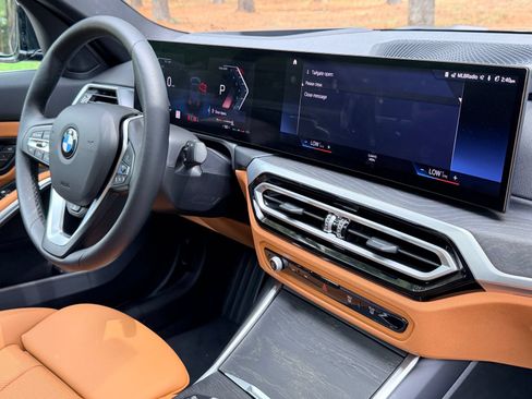 Used 2024 BMW 330i xDrive Sedan w/ Premium Package AWD/4WD image 19