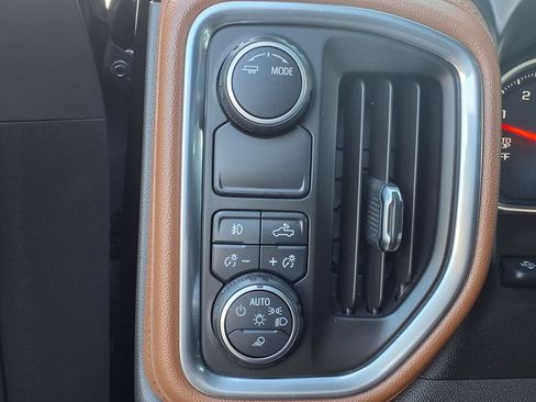 Used 2020 Chevrolet Silverado 1500 High Country w/ Technology Package RWD image 13