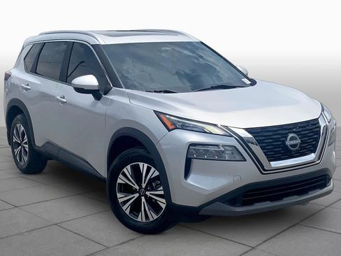 Used 2023 Nissan Rogue SV w/ SV Premium Package FWD image 3