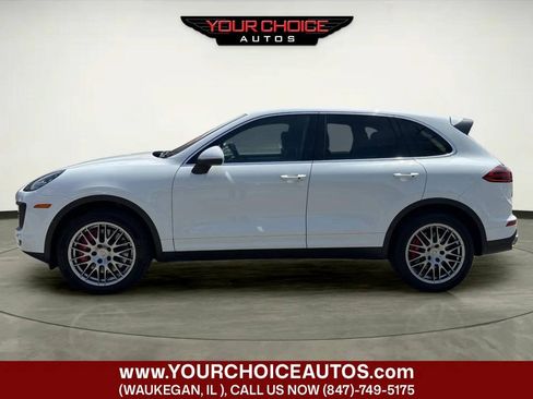 Used 2015 Porsche Cayenne Turbo AWD/4WD image 2