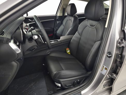 New 2026 Genesis G70 2.5T image 12