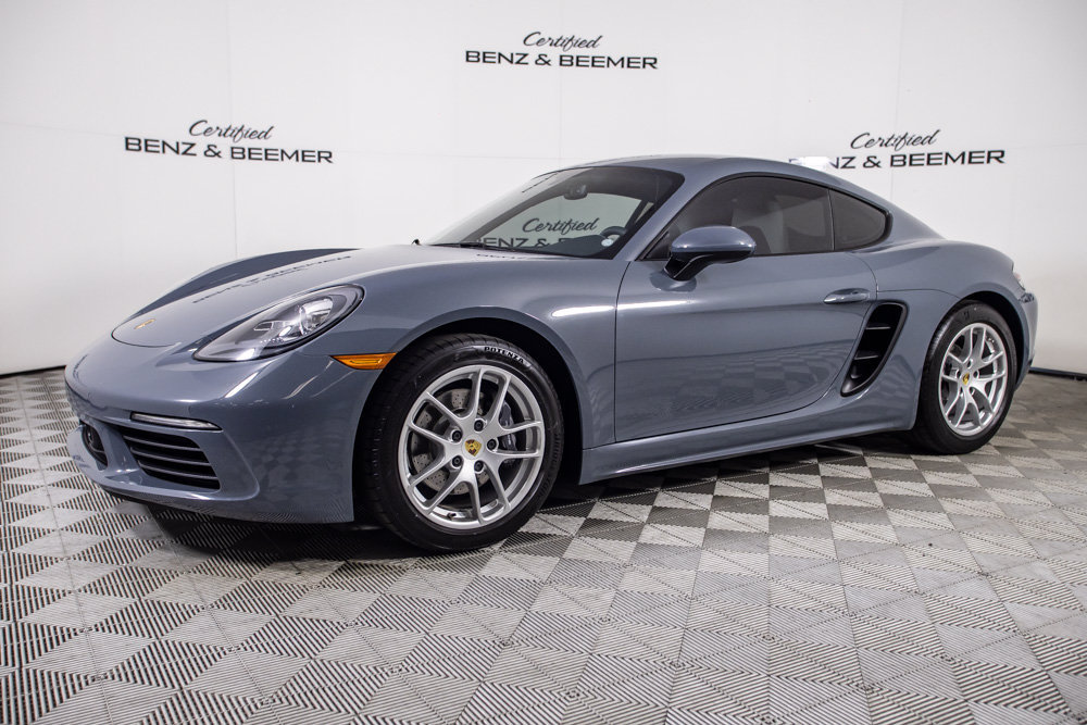 Used 2018 Porsche 718 Cayman RWD image 9