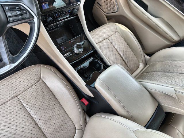 Used 2021 Jeep Grand Cherokee L Limited w/ Luxury Tech Group II AWD/4WD image 21