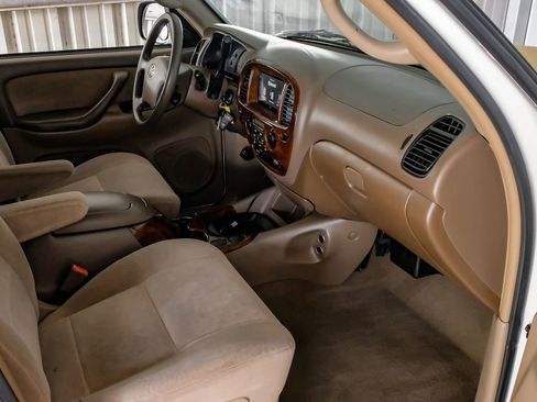 Used 2004 Toyota Sequoia SR5 image 12