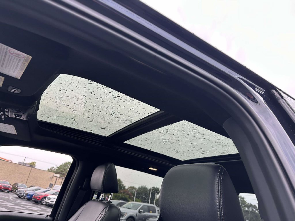 Certified 2022 Ford F250 Lariat w/ Black Appearance Package AWD/4WD image 11
