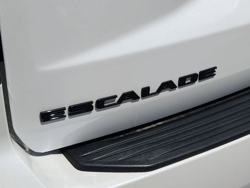 Used 2022 Cadillac Escalade Sport Platinum AWD/4WD image 28