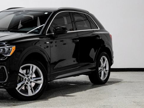 Used 2020 Audi Q3 2.0T Premium w/ Convenience Package AWD/4WD image 13