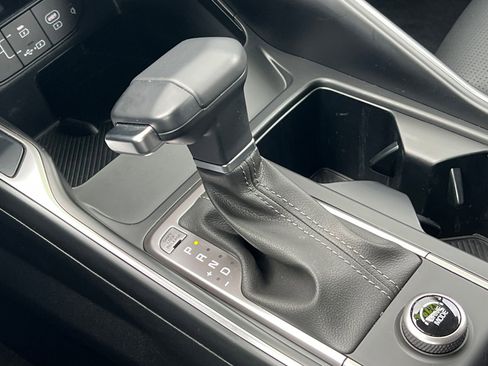 Certified 2025 Kia Sorento S image 35