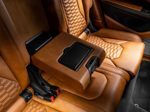 Used 2019 Lamborghini Urus image 28