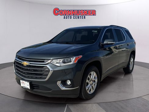 Used 2020 Chevrolet Traverse LT image 3