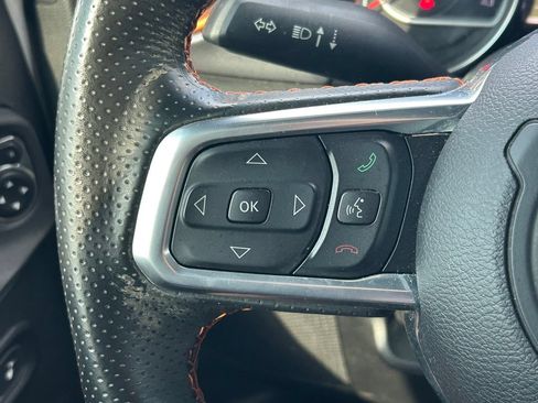 Used 2021 Jeep Gladiator Mojave AWD/4WD image 36