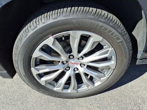 Used 2022 GMC Yukon XL Denali AWD/4WD image 10