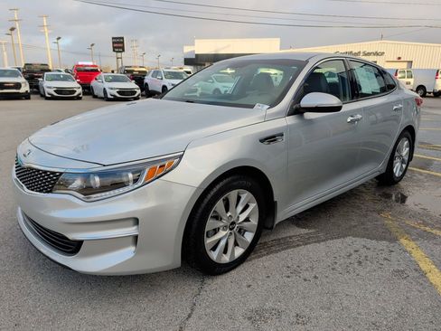 Used 2016 Kia Optima EX image 3