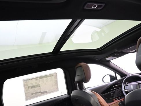 New 2026 Lincoln Nautilus Reserve w/ Jet Appearance Package AWD/4WD image 17