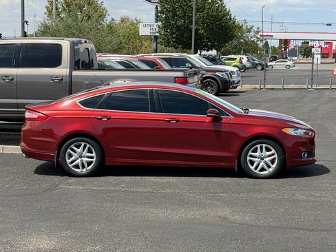 Used 2014 Ford Fusion SE w/ Equipment Group 202A FWD image 3