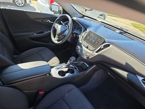 Used 2023 Chevrolet Malibu LT image 37